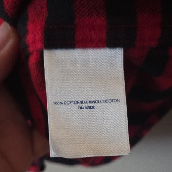 Lands' End Red and Black Plaid Men's Shirt - Picture 5 of 5